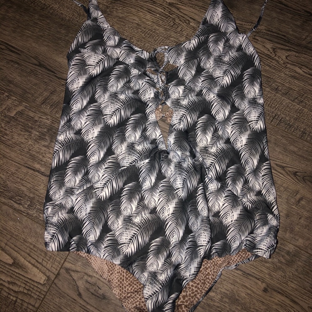 Acacia 1 piece